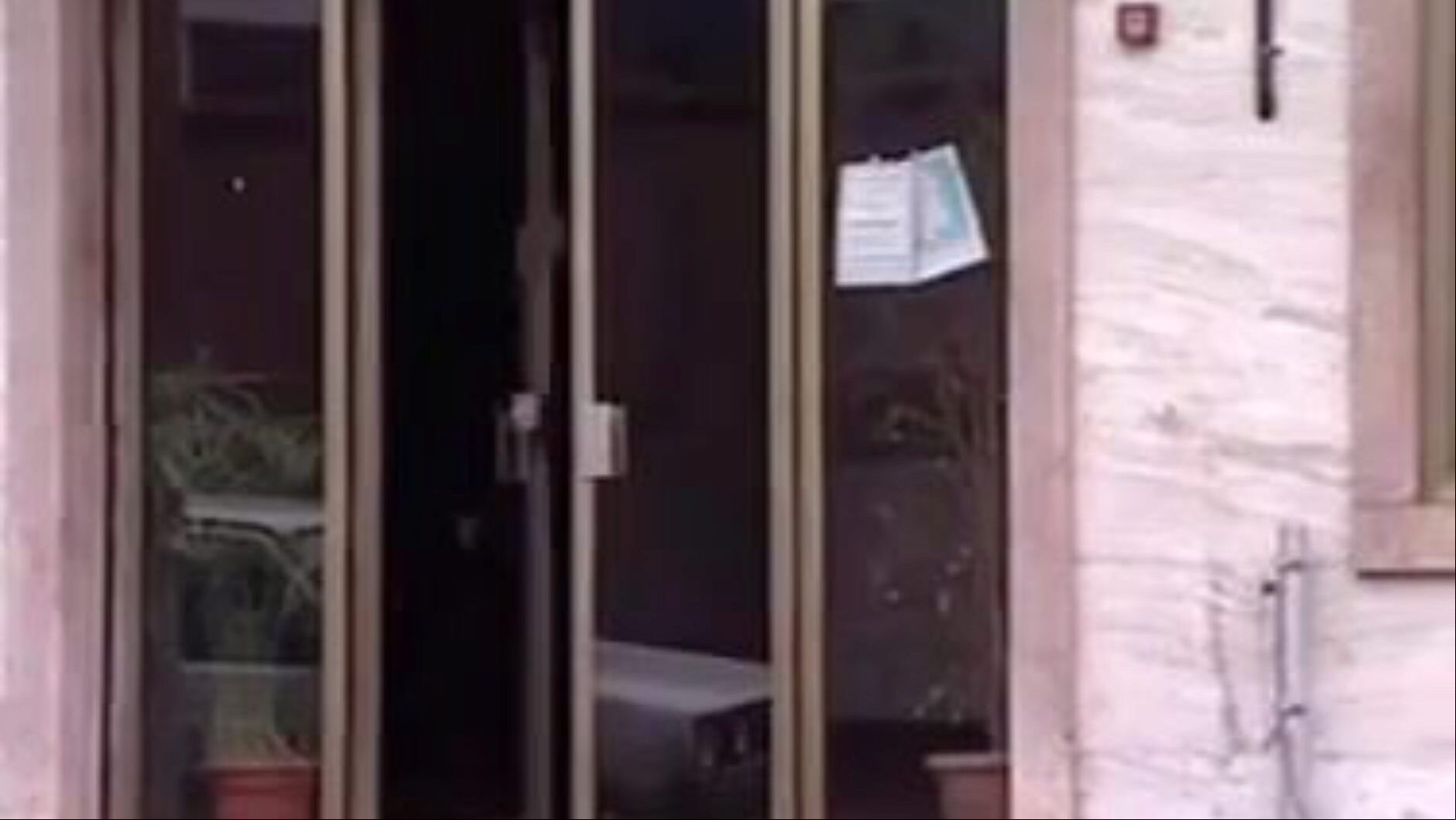 Bushy Italian Dogging in a Cinema, Free Porn da: xHamster See Bushy Italian Dogging in a Cinema video on xHamster, the massive fuck-fest tube site with tons of free-for-all Large Bumpers Italian Fresh & Xxx Bushy porno movies